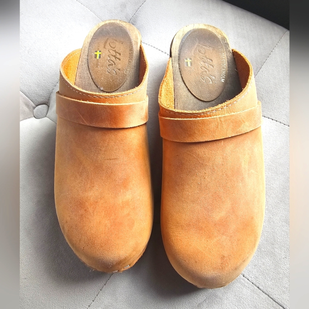 Lotta Of Stockholm Suede Clog